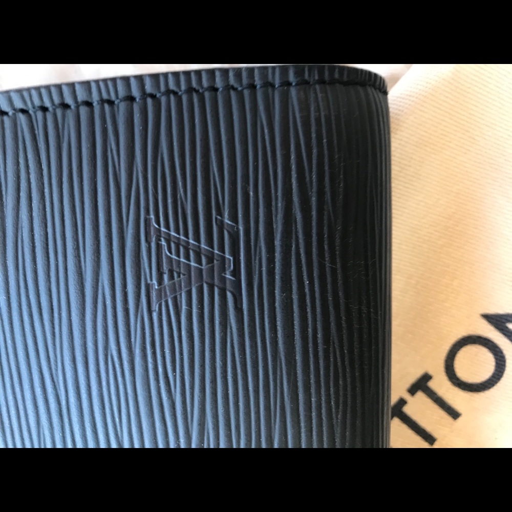 Louis Vuitton Bag - Easy Pouch on Strap